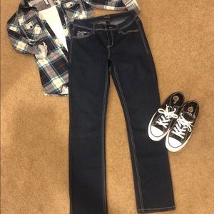 NWOT CACHE Dark Washed Skinny Jeans. Size 2